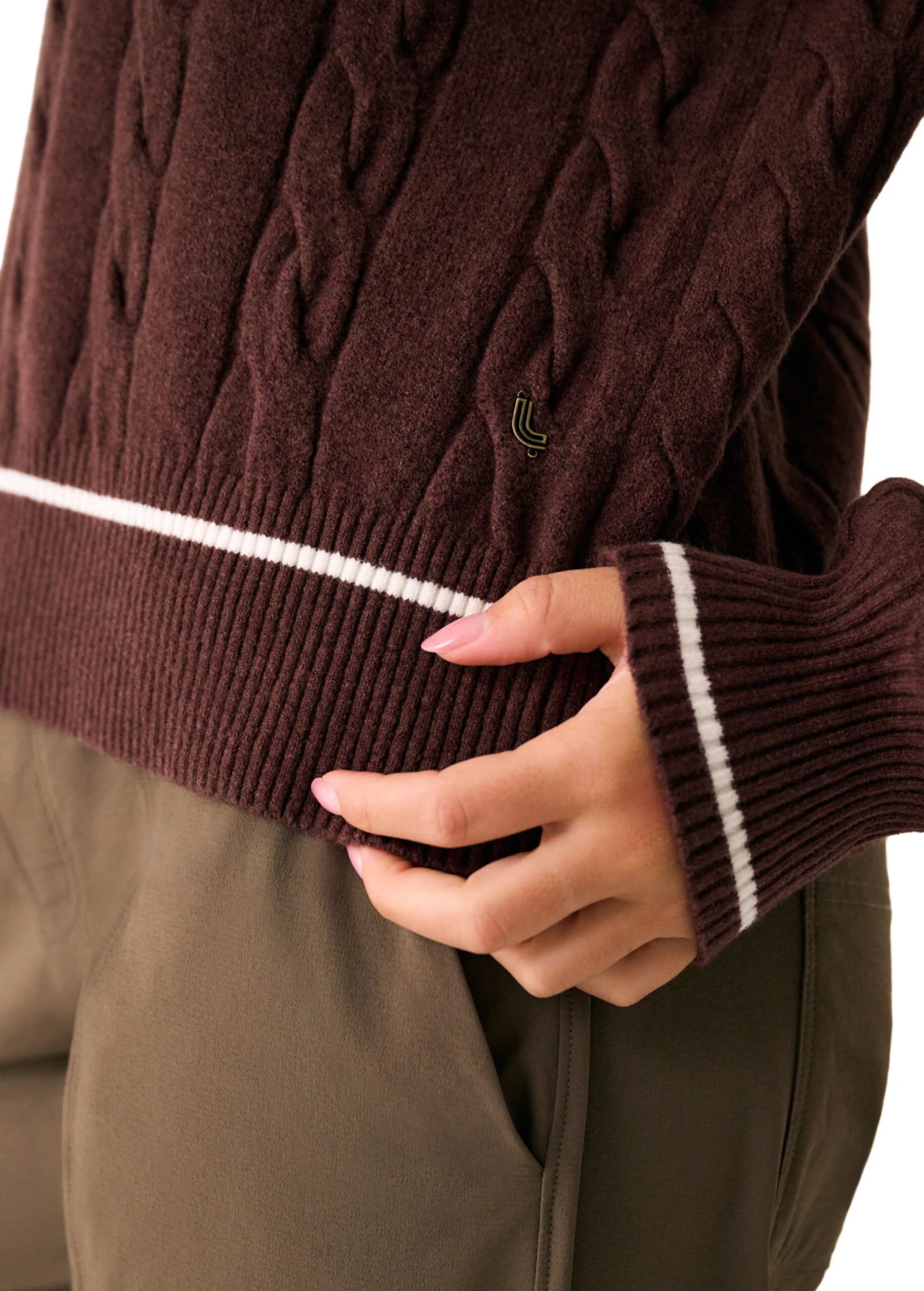 Camila V-Neck 18 Camila V-Neck - Image 16