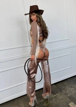 BIG OLE FREAK BROWN HALLOWEEN WHIP -LOLE OUTLET Facetune 05 09 2024 23 34 13 5249ae68 95de 4fb5 87c7 a7166fff88da