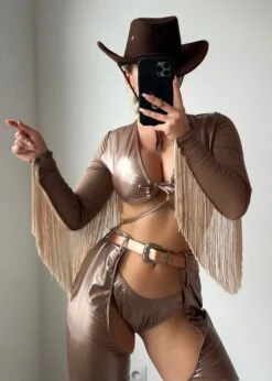 HIGH ROAD COWGIRL HALLOWEEN BROWN HAT -LOLE OUTLET Facetune 29 09 2024 16 43 45 d9bf57ff 8180 4e48 9d46 4d938518b9f3