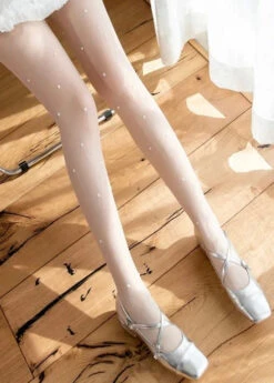 WHITE PEARL PANTYHOSE STOCKINGS -LOLE OUTLET IMG 2168
