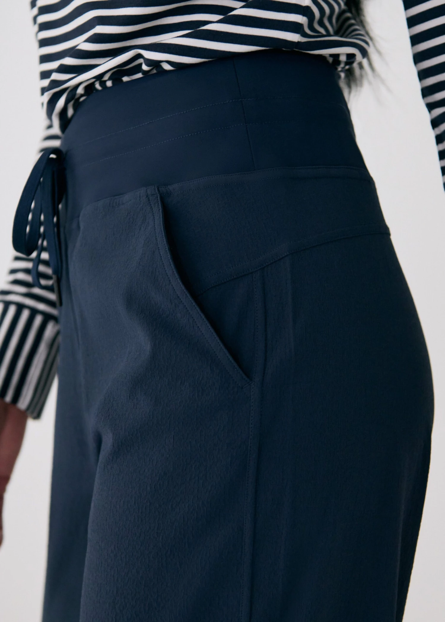 Momentum Cropped Pants 9 Momentum Cropped Pants - Image 7