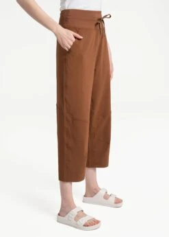 Momentum Cropped Pants 37 Momentum Cropped Pants -LOLE OUTLET LSW4292 C207 3