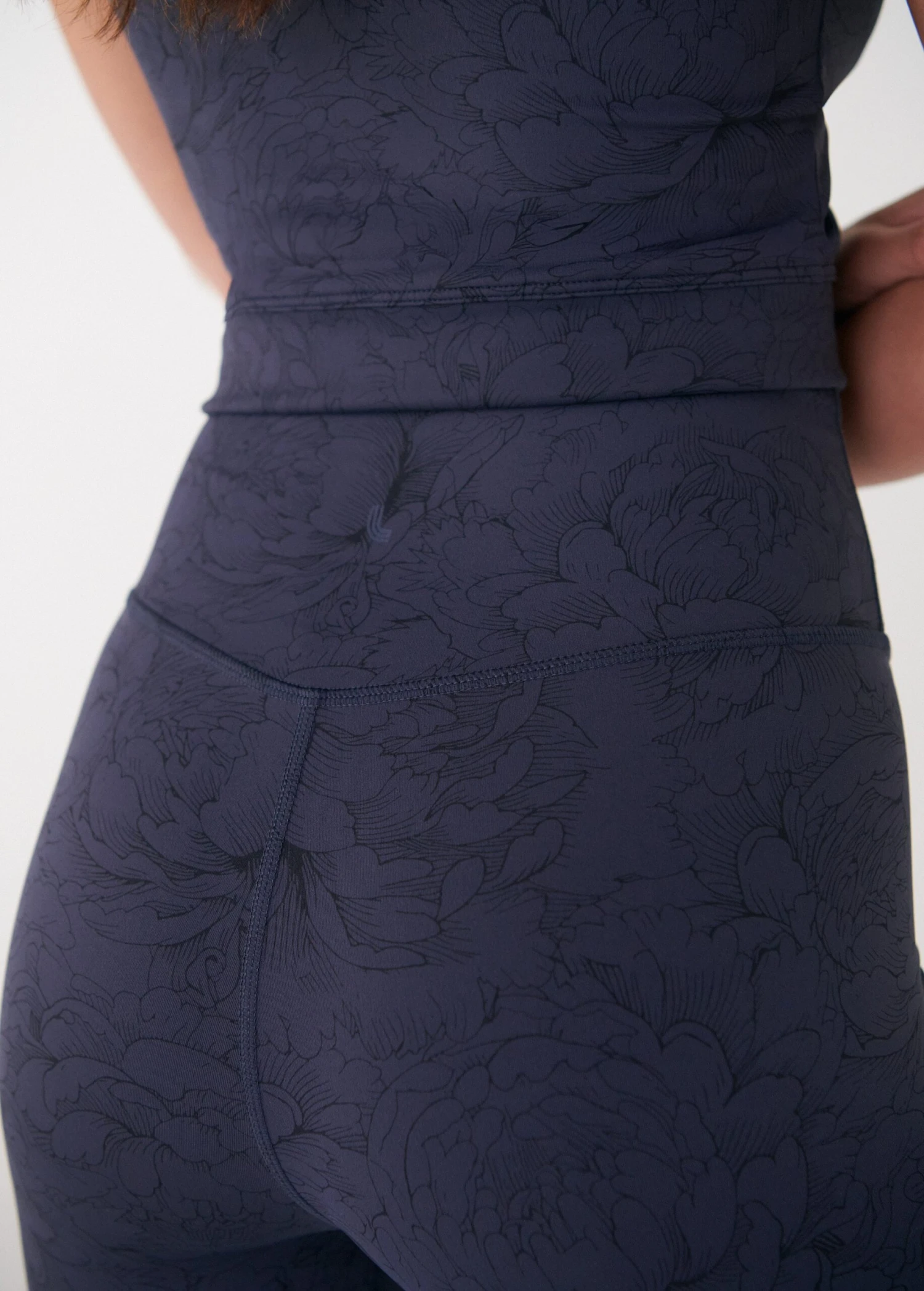 Serene 7/8 Ankle Leggings 20 Serene 7/8 Ankle Leggings - Image 18