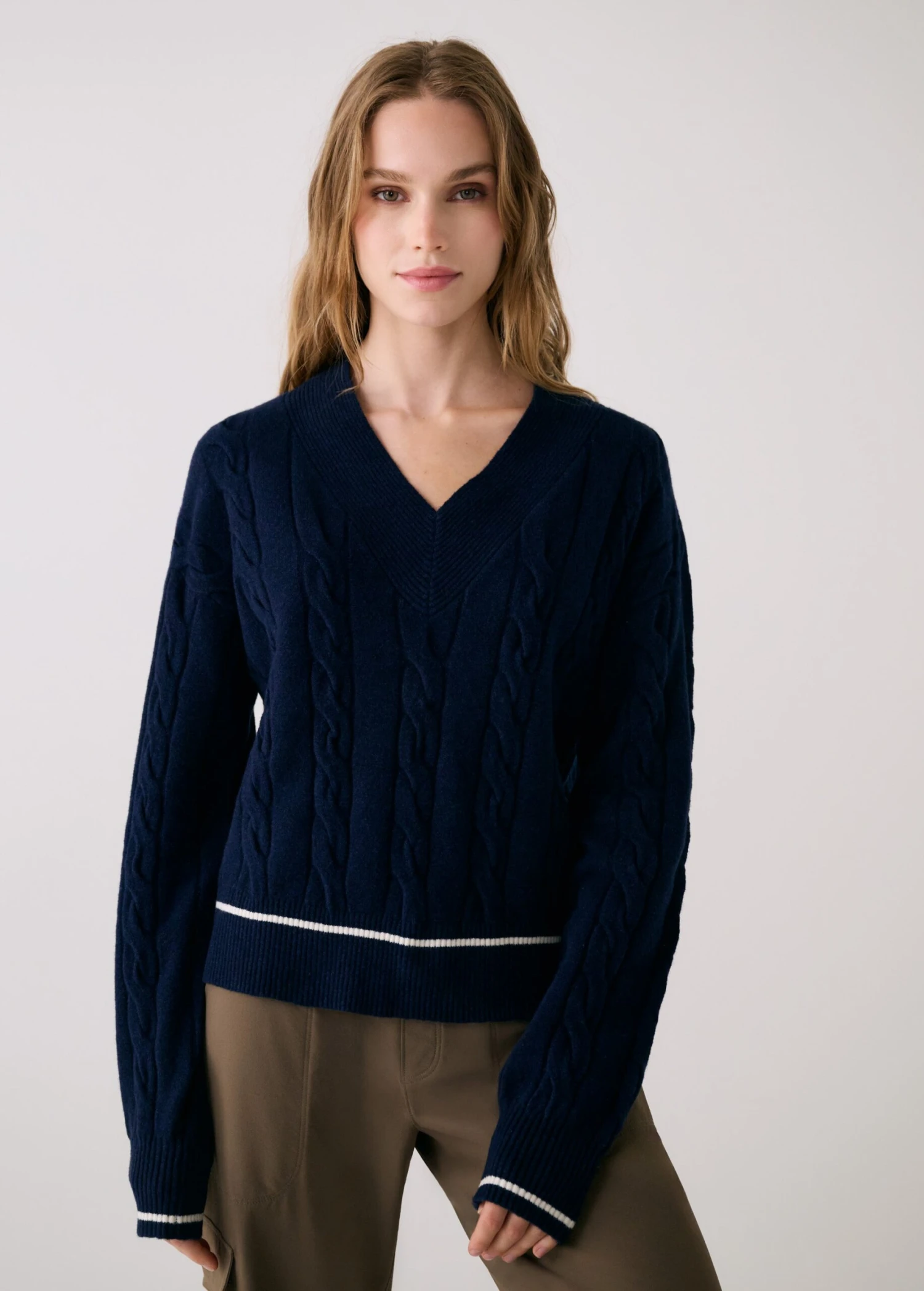 Camila V-Neck 7 Camila V-Neck - Image 5