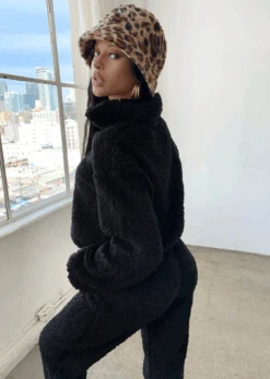 WANDERLUST SNUGGLE JOGGER SET -LOLE OUTLET ScreenShot2020 11 07at4.12.40PM 99441262 a4f1 4313 81bb e03c638fd9b3