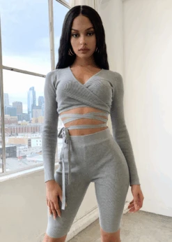 MOVING FORWARD TOP AND SHORT SET