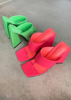 SHE'S SO RETRO PINK BLOCK HEEL -LOLE OUTLET ScreenShot2021 05 27at4.28.17PM