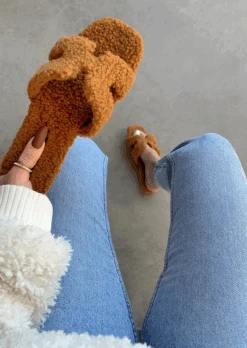 STAYING IN TAN SHERPA SLIDE SANDAL -LOLE OUTLET ScreenShot2021 12 06at12.08.13PM